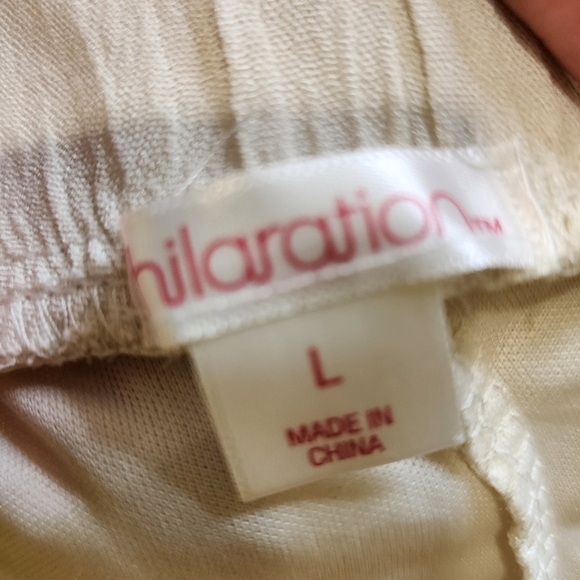 XHILARATION Women's cream Embroidered Drawnstring Shorth size L NWT - Picture 4 of 12